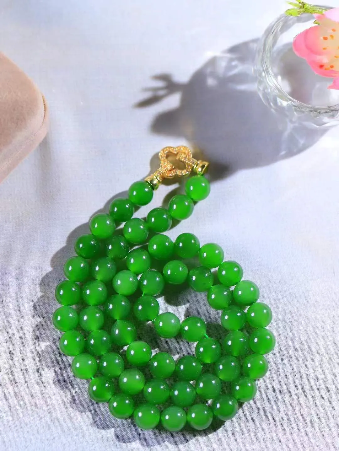 【珠圆玉润.项链】

精品和田玉碧玉珠圆玉润项链 玉质温润细腻  整串打磨圆润，佩戴舒适。珠珠落玉盘，间关莺语花底滑，一生美好时光，无论身在何处，都有它相伴相守。事事顺遂，幸福美满，吉祥如意。重45.2克 尺寸取一7.9mm  361021733T