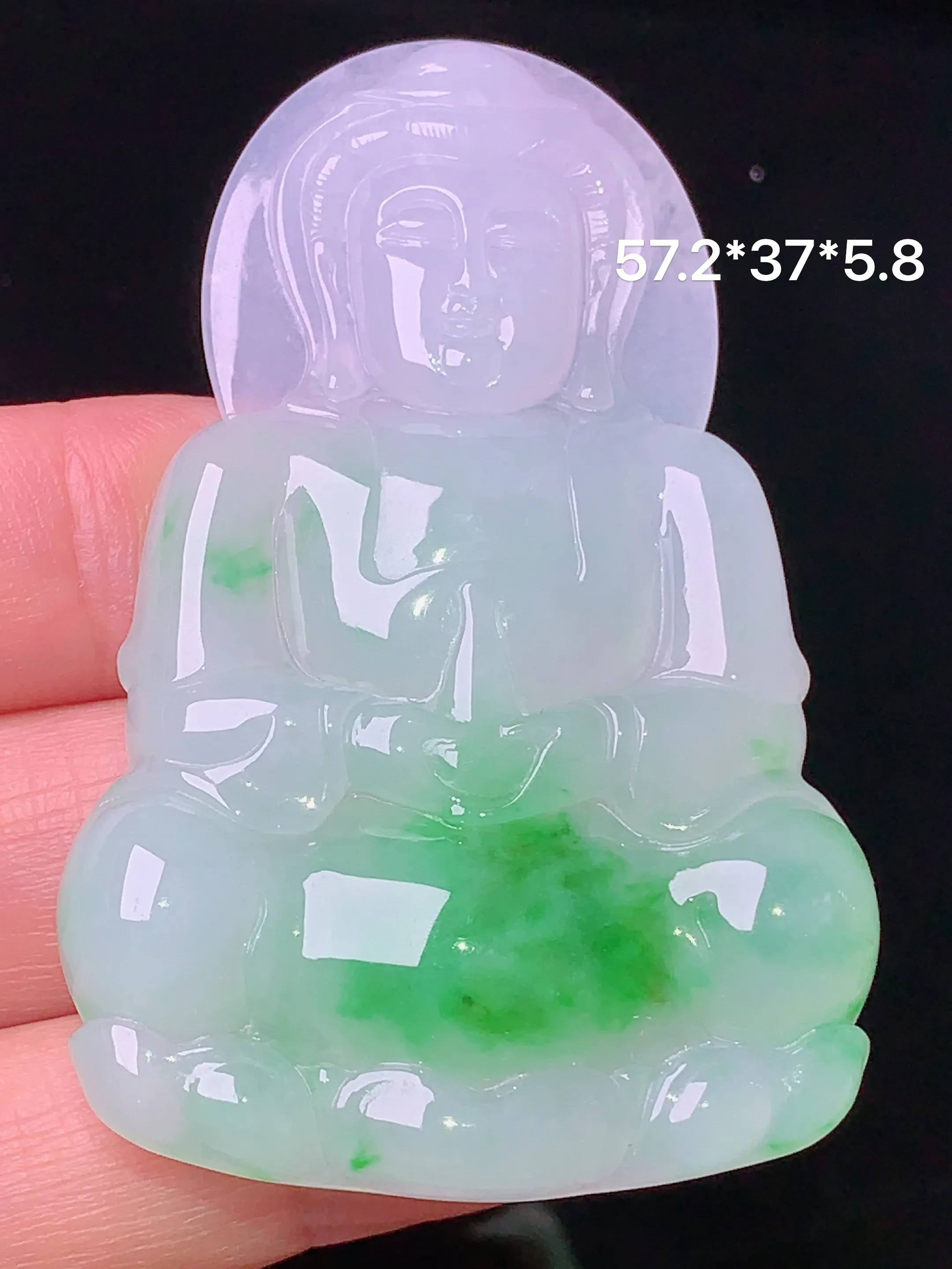 飘绿观音菩萨吊坠 玉质细腻 色泽清新艳丽 整体尺寸57.2*37*5.8