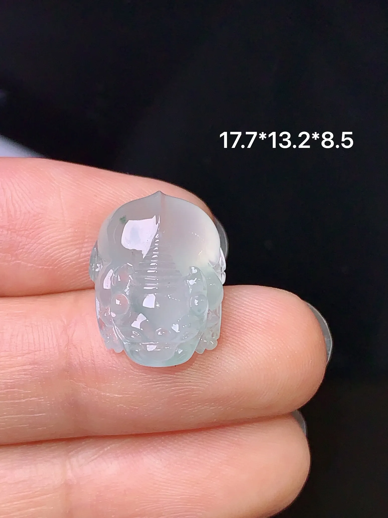镶嵌款 冰种飘绿貔貅 玉质细腻 色泽清新艳丽 整体尺寸17.7*13.2*8.5