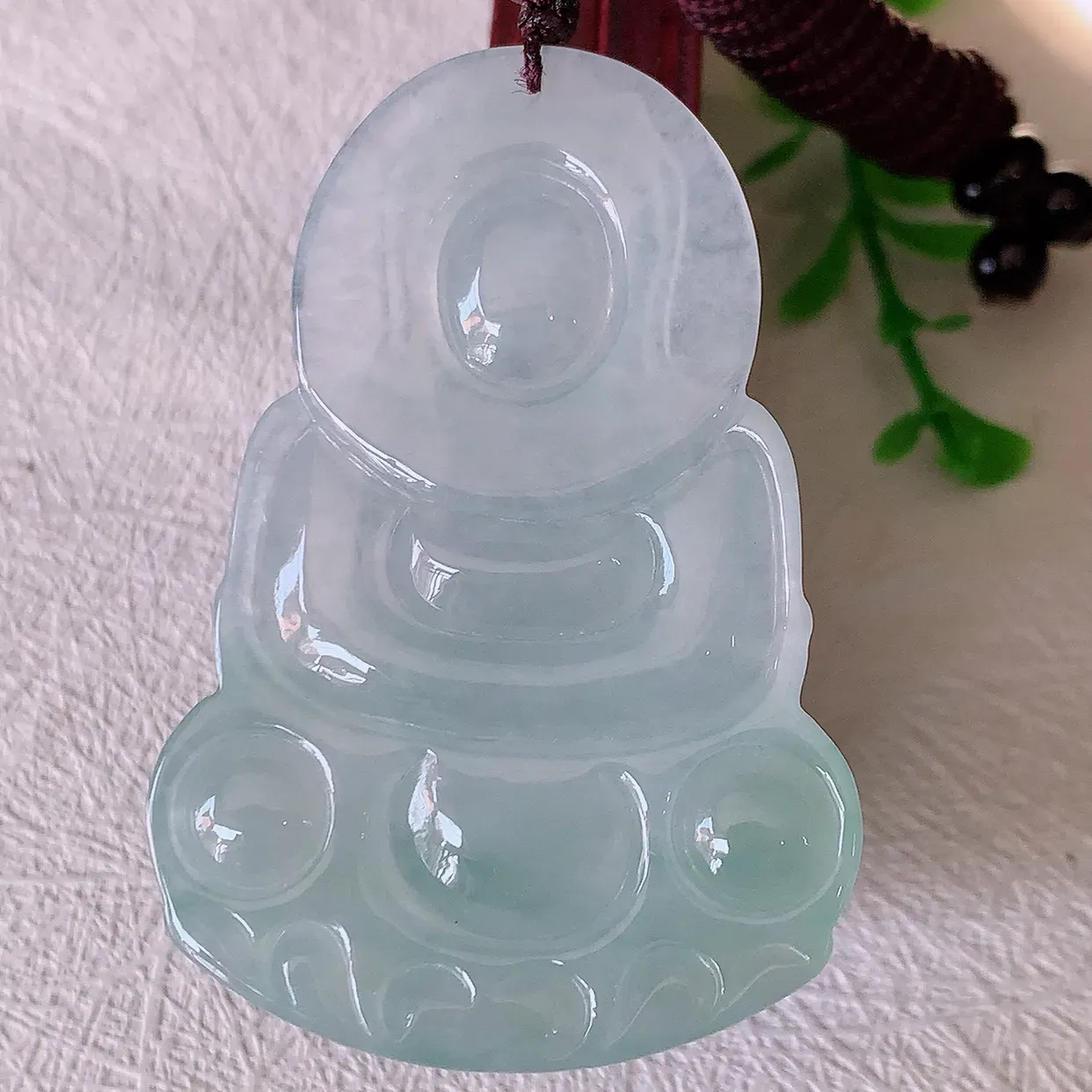 自然光实拍，冰胶翡翠正装观音吊坠，赐福翡翠观音，冰透，观音庇佑守护 ，送礼或自留佳选！#46.15
