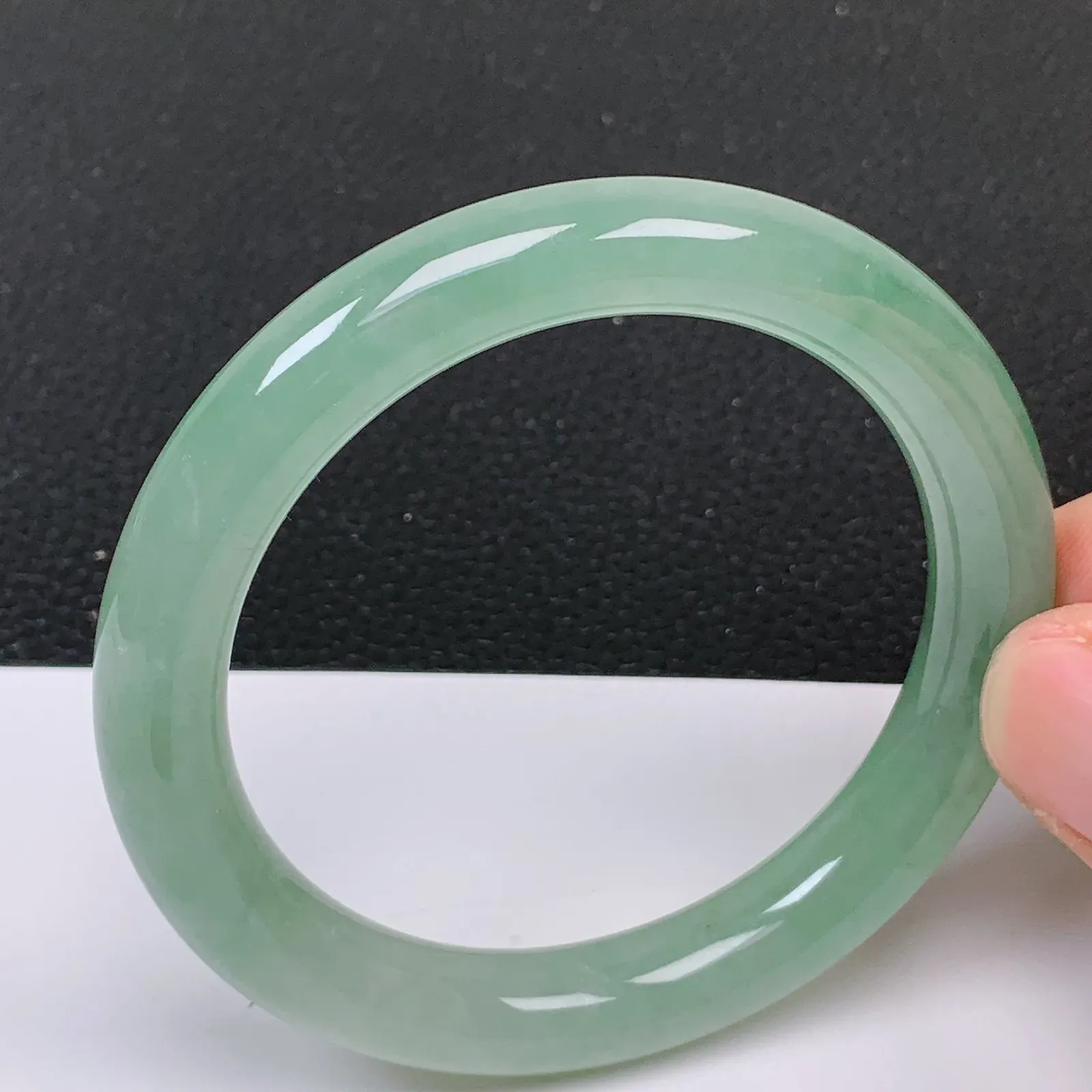 56～57圈口缅甸翡翠A货老坑冰种晴水绿满绿色圆条手镯经典百搭显白