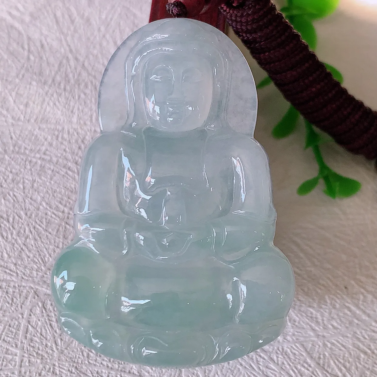 自然光实拍，冰胶翡翠正装观音吊坠，赐福翡翠观音，冰透，观音庇佑守护 ，送礼或自留佳选！#46.15