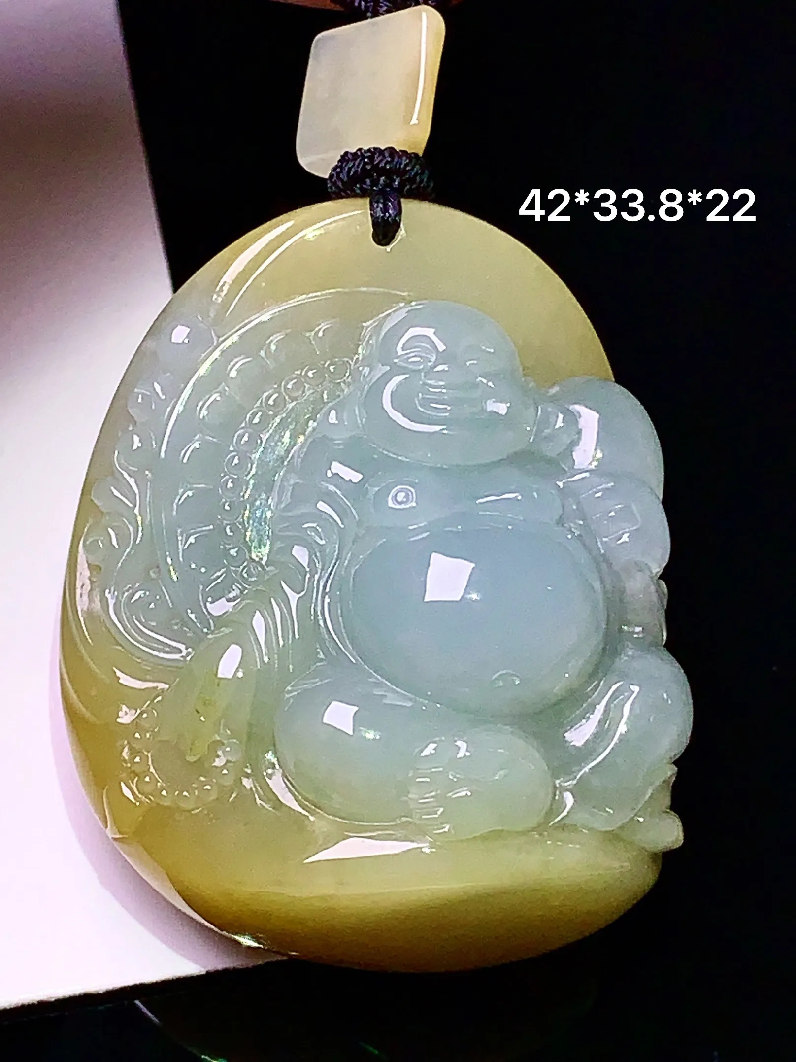 飘黄翡逍遥佛公吊坠 玉质细腻 色泽清新艳丽 整体尺寸42*33.8*22