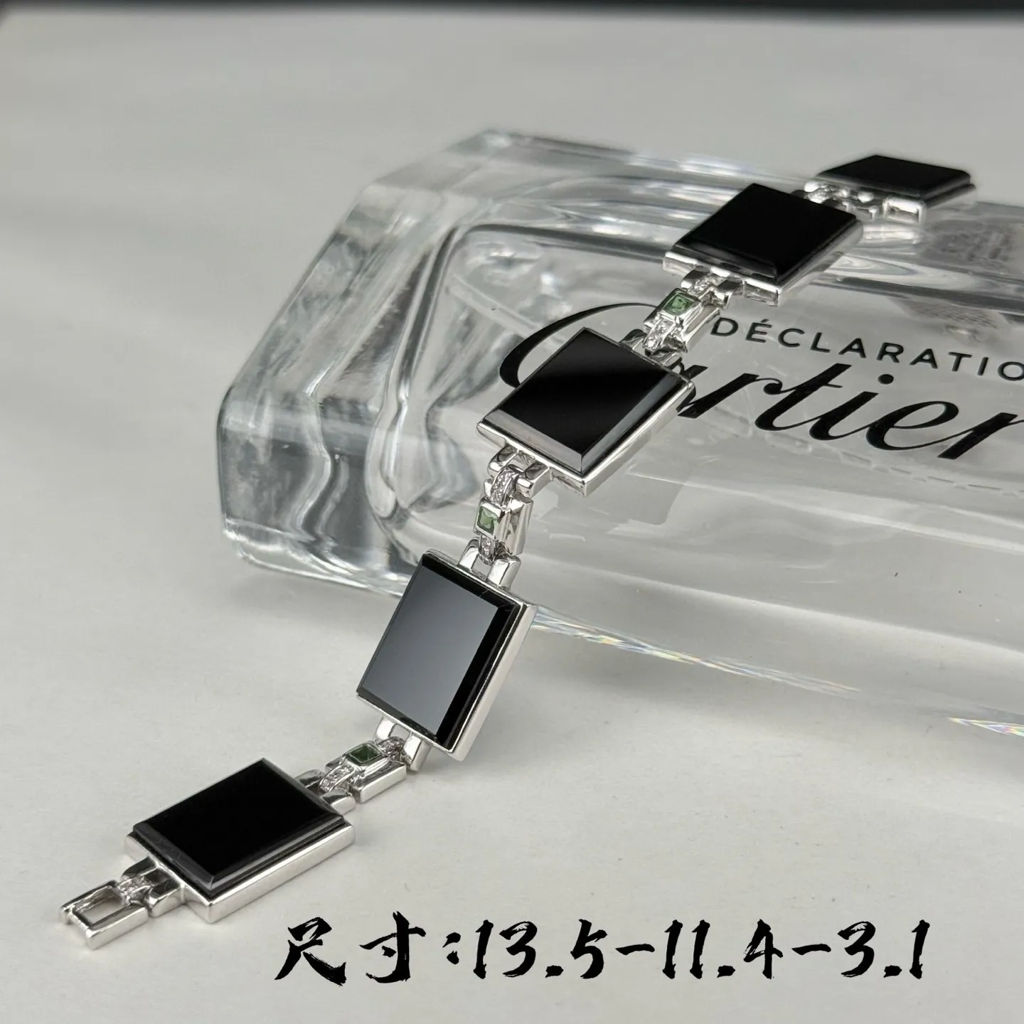 精品18k墨翠手牌 种好色正 黑度极好 打灯通透 油性十足 尺寸13.5