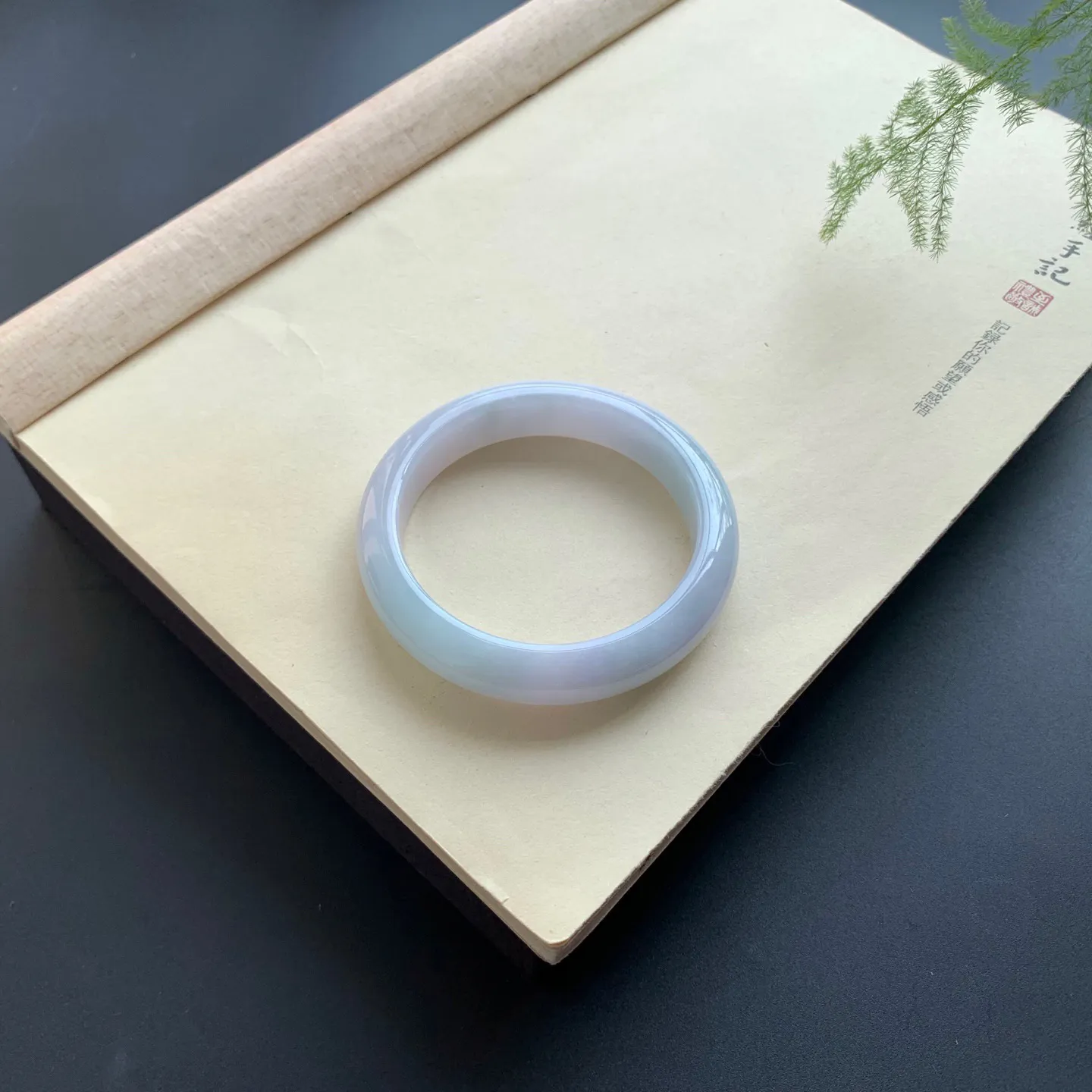 58圈口细糯正圈手镯 尺寸：58-12.8-8.8，无纹裂，细腻光滑，清爽干净