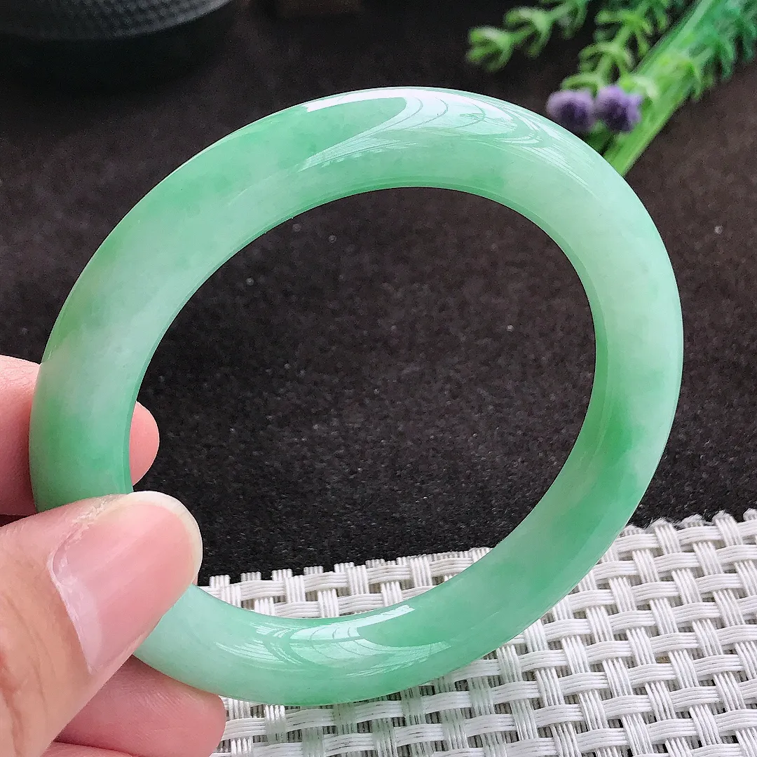 自然光54.5/10.1/9.8老坑温润满绿圆条手镯翡翠玉镯子美人镯手环