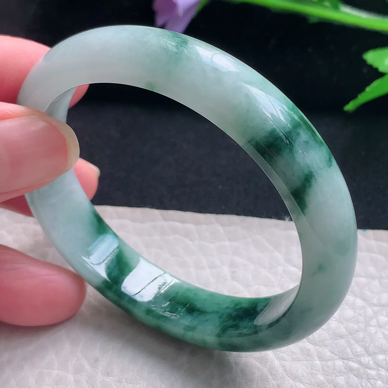 js小圈口53*48*11.6*7贵妃镯 老坑天然翡翠飘花蛋形宽边玉手镯 珠宝美人镯
