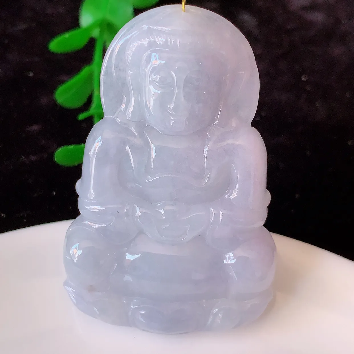 自然光实拍，冰胶紫罗兰翡翠观音菩萨吊坠，冰透亮泽，美观亮丽，观音面相端庄#35.17