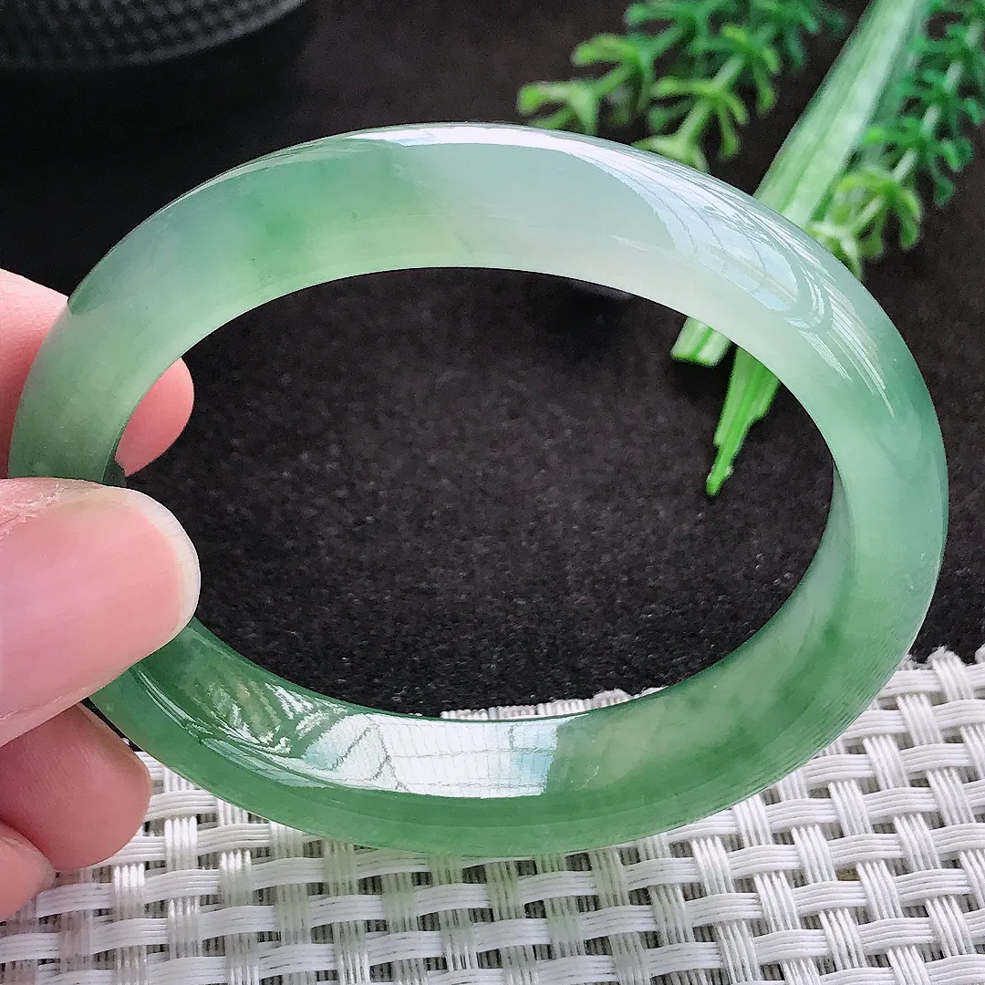自然光52.5/45/12.6/7.6老坑冰种果冻胶冰晴绿贵妃手镯翡翠玉镯子美人镯手环