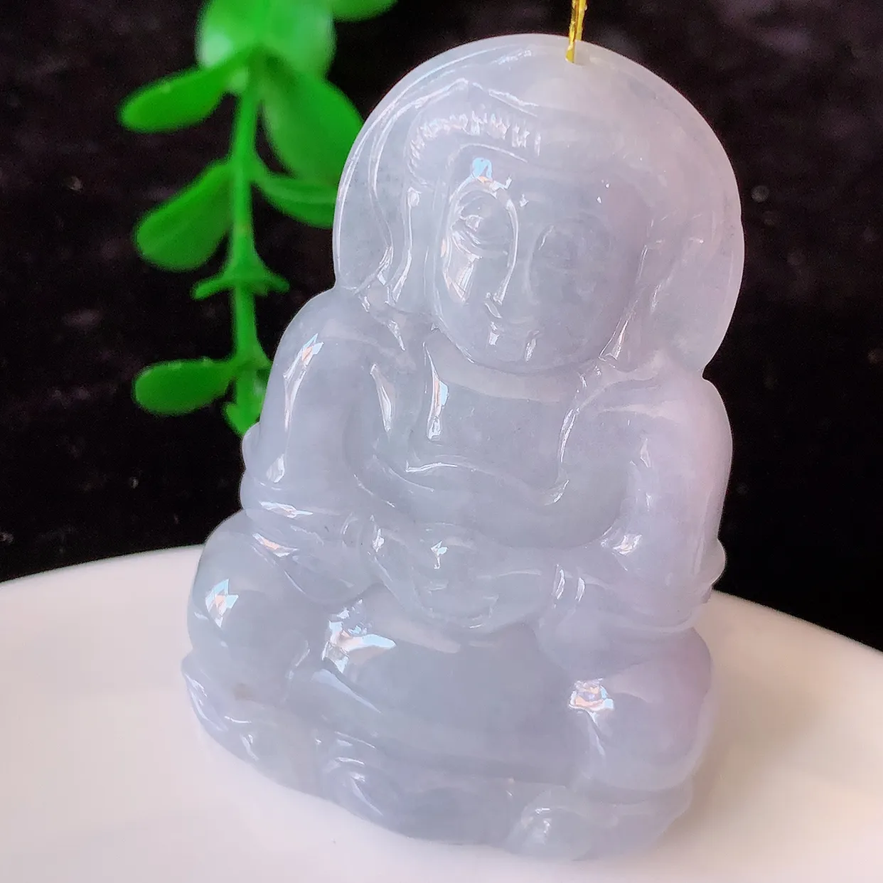自然光实拍，冰胶紫罗兰翡翠观音菩萨吊坠，冰透亮泽，美观亮丽，观音面相端庄#35.17