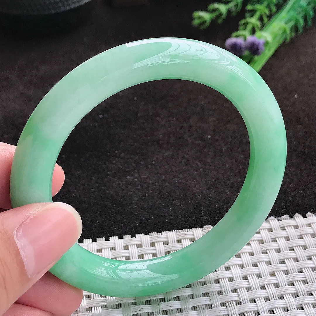 自然光54.5/10.1/9.8老坑温润满绿圆条手镯翡翠玉镯子美人镯手环