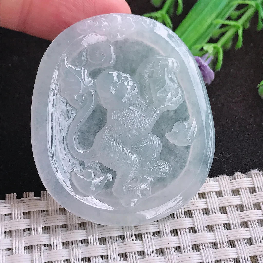 自然光49/42.6/5.1老坑冰透果冻胶白冰生肖猴挂件翡翠玉坠吊坠百搭