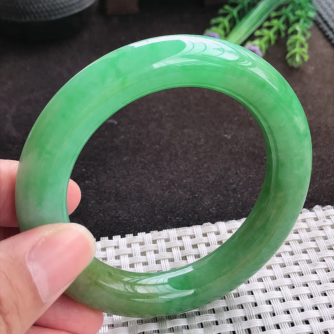 自然光55/12.4/12.1老坑精美满绿阳绿圆条手镯翡翠玉镯手环