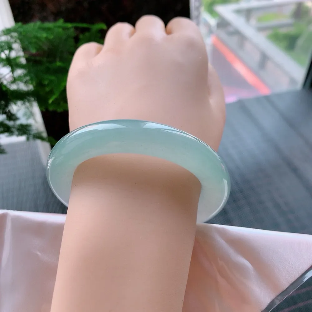 圆条高冰蓝水 无瑕 尺寸:52.8/11.8/11.4 种色兼备