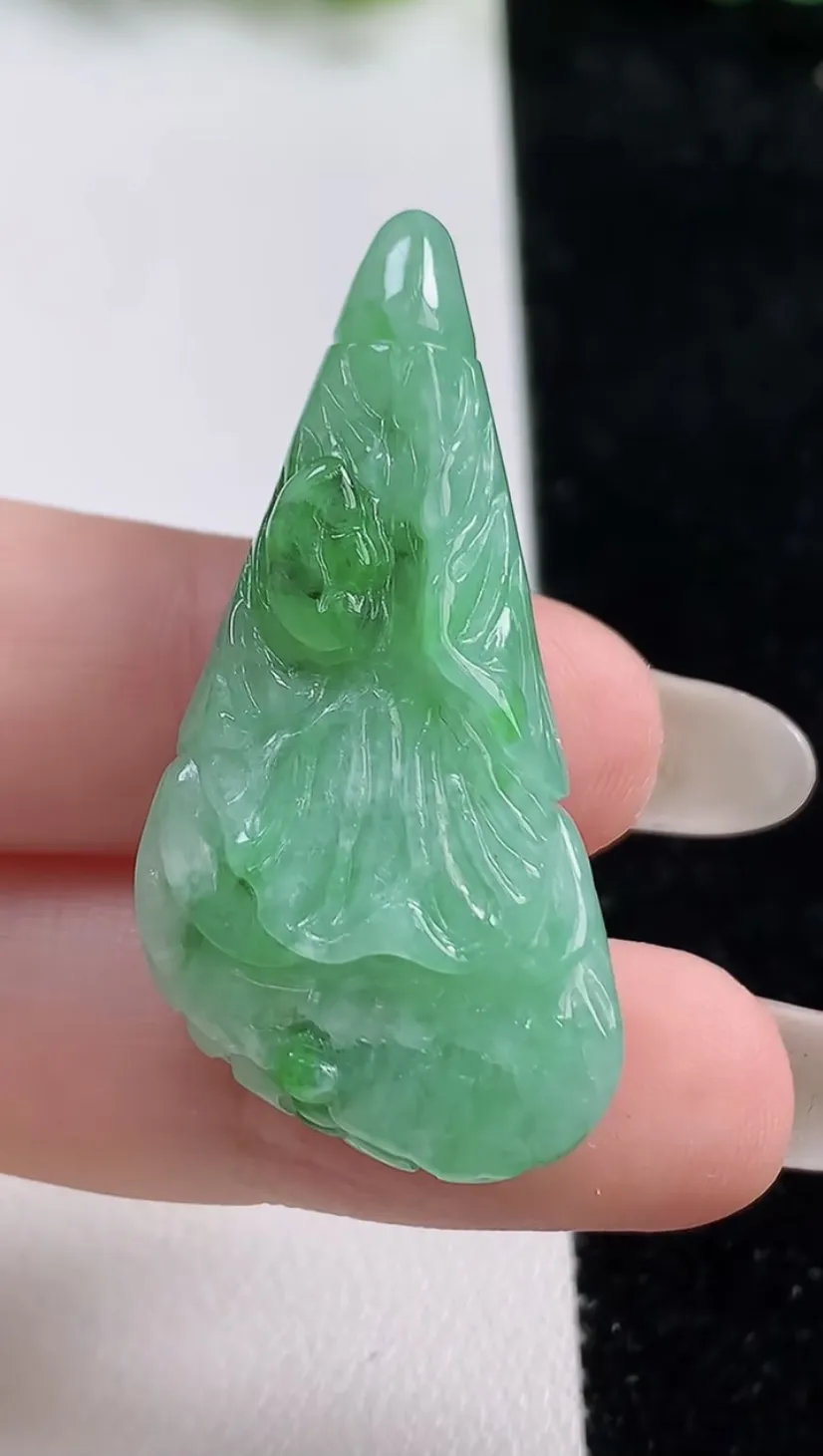 翡翠a货满绿白菜吊坠，尺寸40.8-22-9.6，重:12.17g