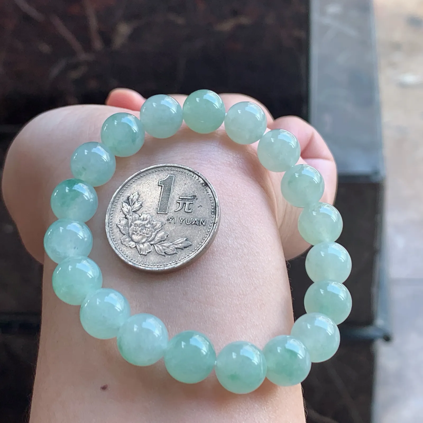 冰晴水飘花手串

尺寸10