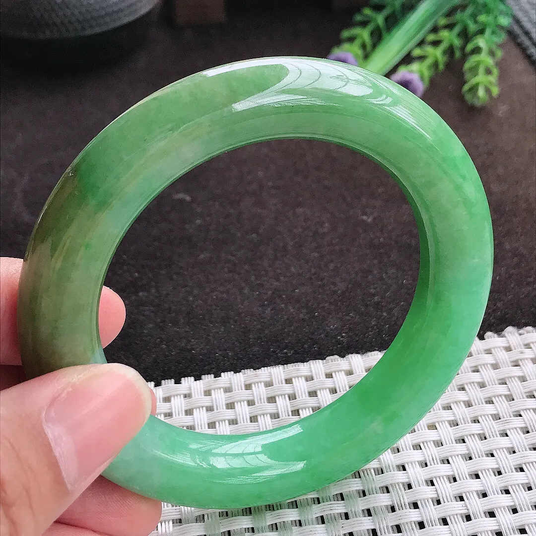自然光55/12.4/12.1老坑精美满绿阳绿圆条手镯翡翠玉镯手环