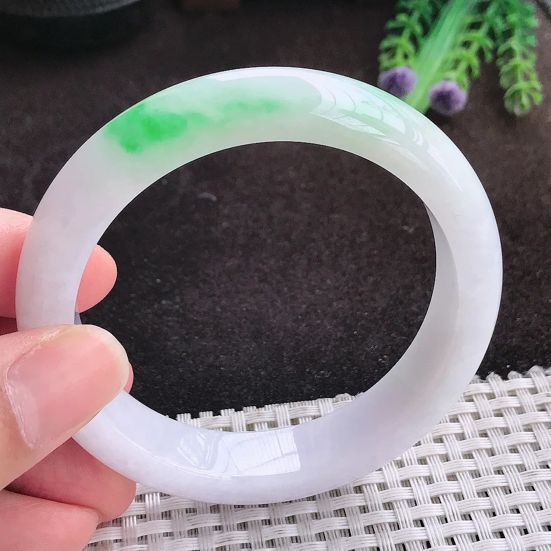 自然光57.5/13.2/8.6老坑精美温润飘阳绿手镯宽边翡翠玉镯手环