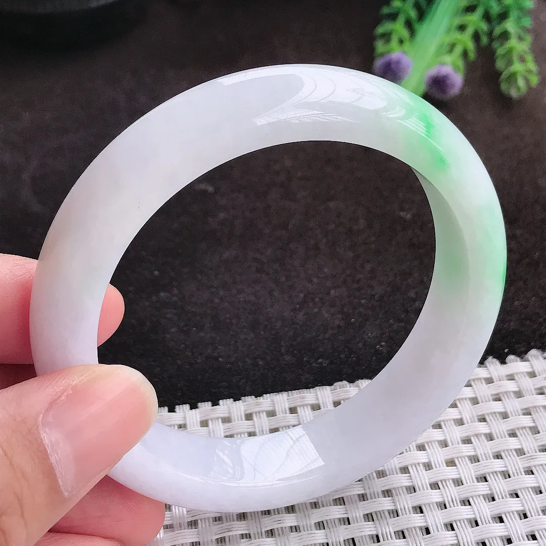 自然光57.5/13.2/8.6老坑精美温润飘阳绿手镯宽边翡翠玉镯手环