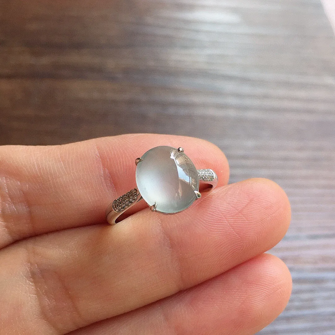 冰种蛋面戒指 18k金镶嵌，简约时尚，冰润细腻，种水足，圈口14 裸石10.1*9*3.5