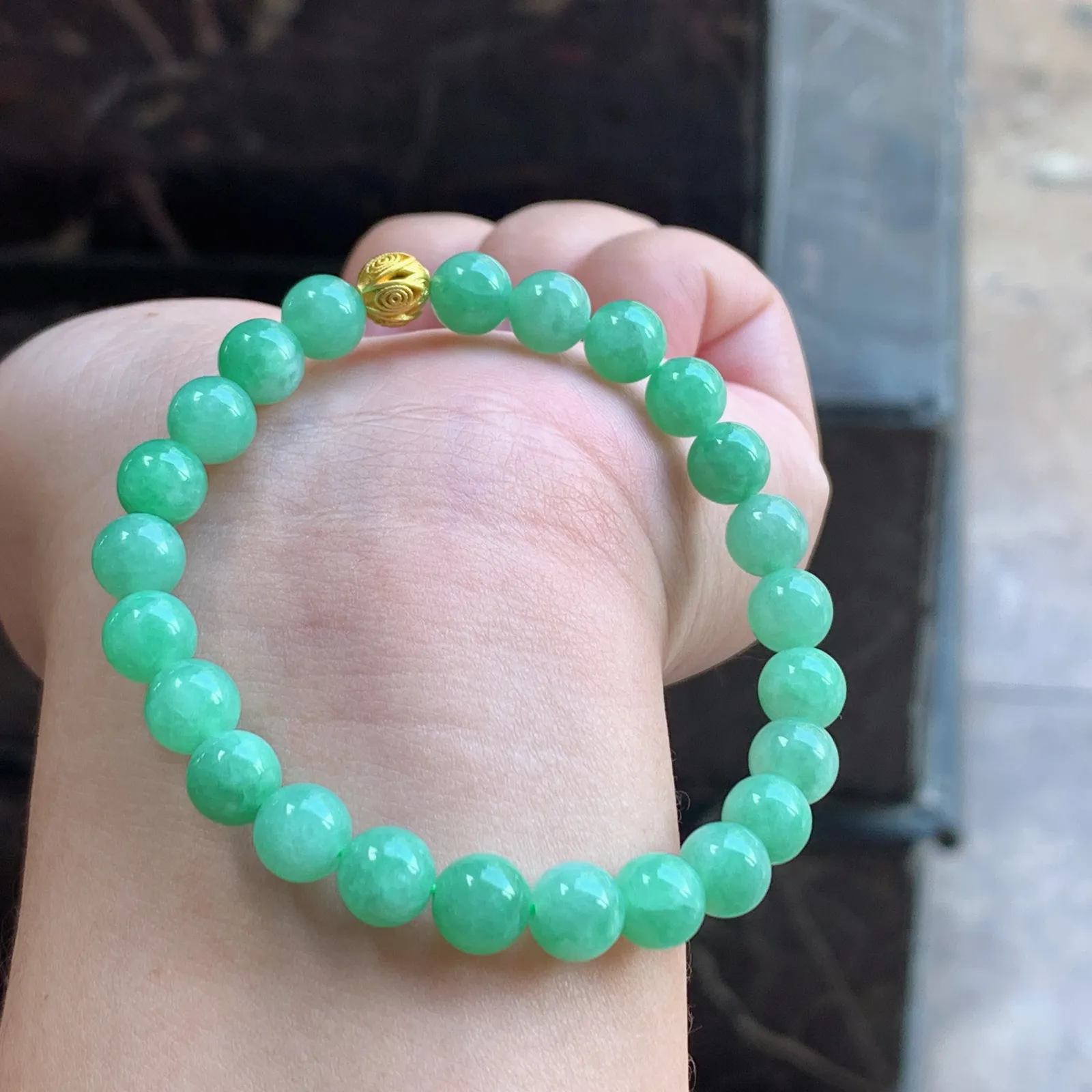 果阳绿的手串

尺寸7.3