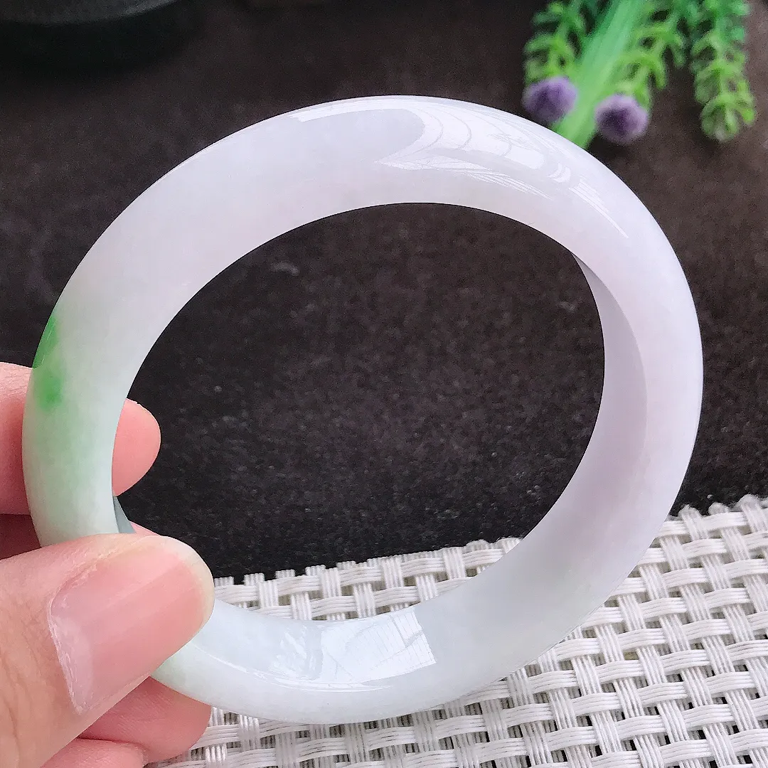 自然光57.5/13.2/8.6老坑精美温润飘阳绿手镯宽边翡翠玉镯手环