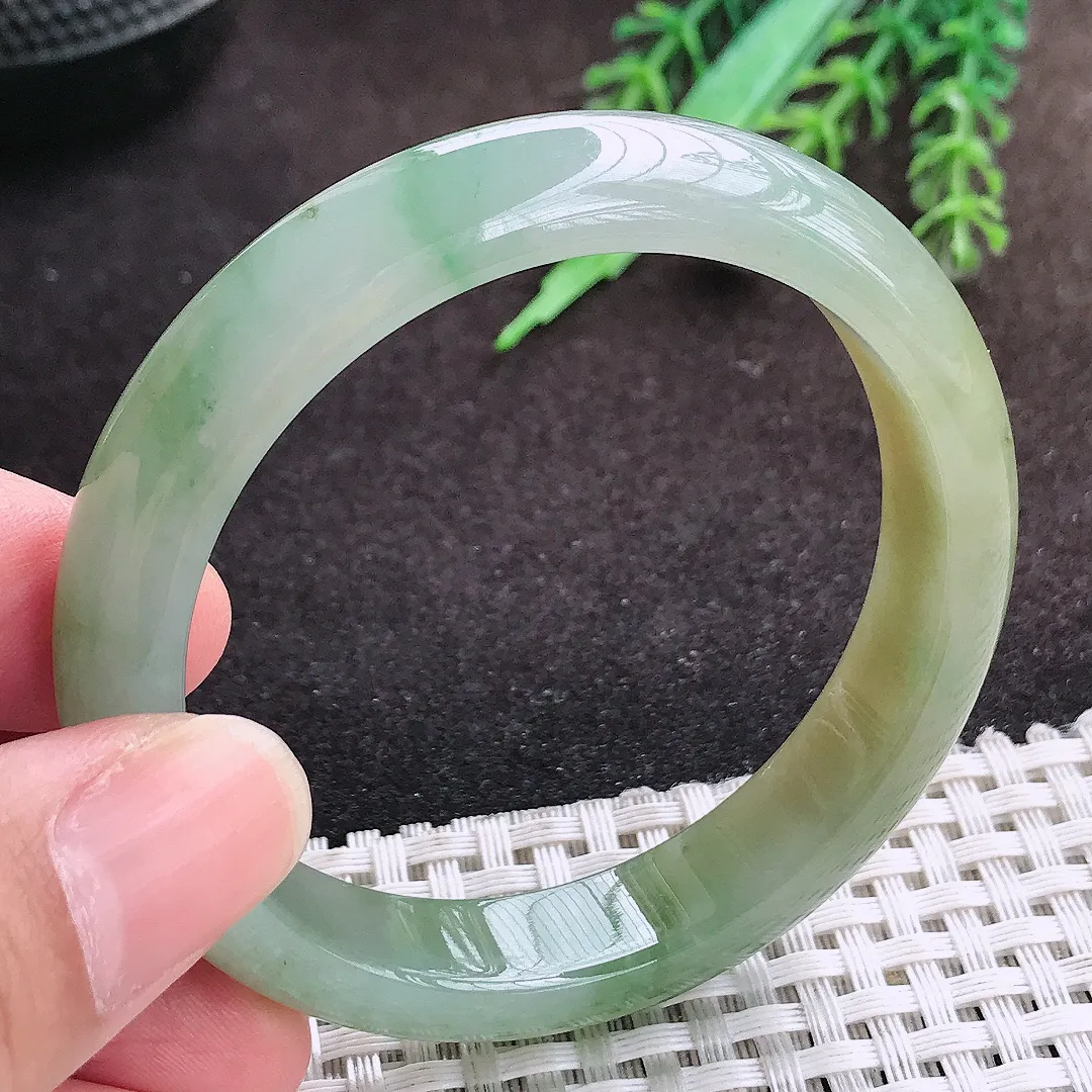 自然光52/11.1/7.3老坑冰胶水灵黄加绿手镯宽边翡翠玉镯手环小圈口
