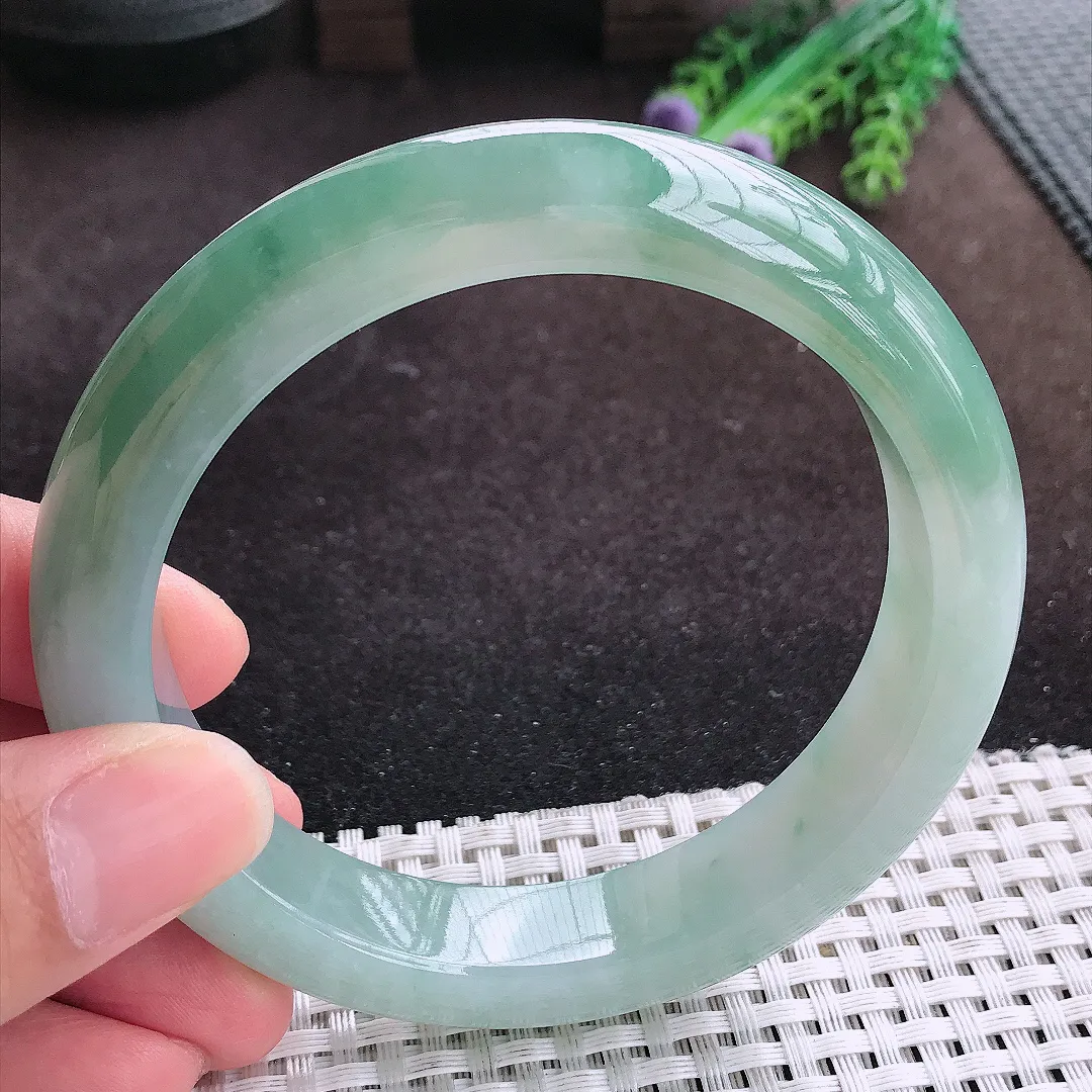 自然光63.8/13.3/9.8老坑冰胶果冻飘花大圈口手镯宽边翡翠玉镯手环