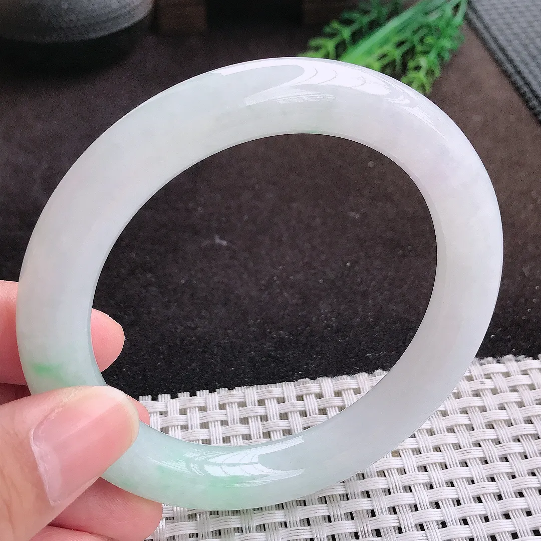 自然光61.5/10.8/11老坑冰润水灵飘绿圆条手镯大圈口翡翠玉镯手环