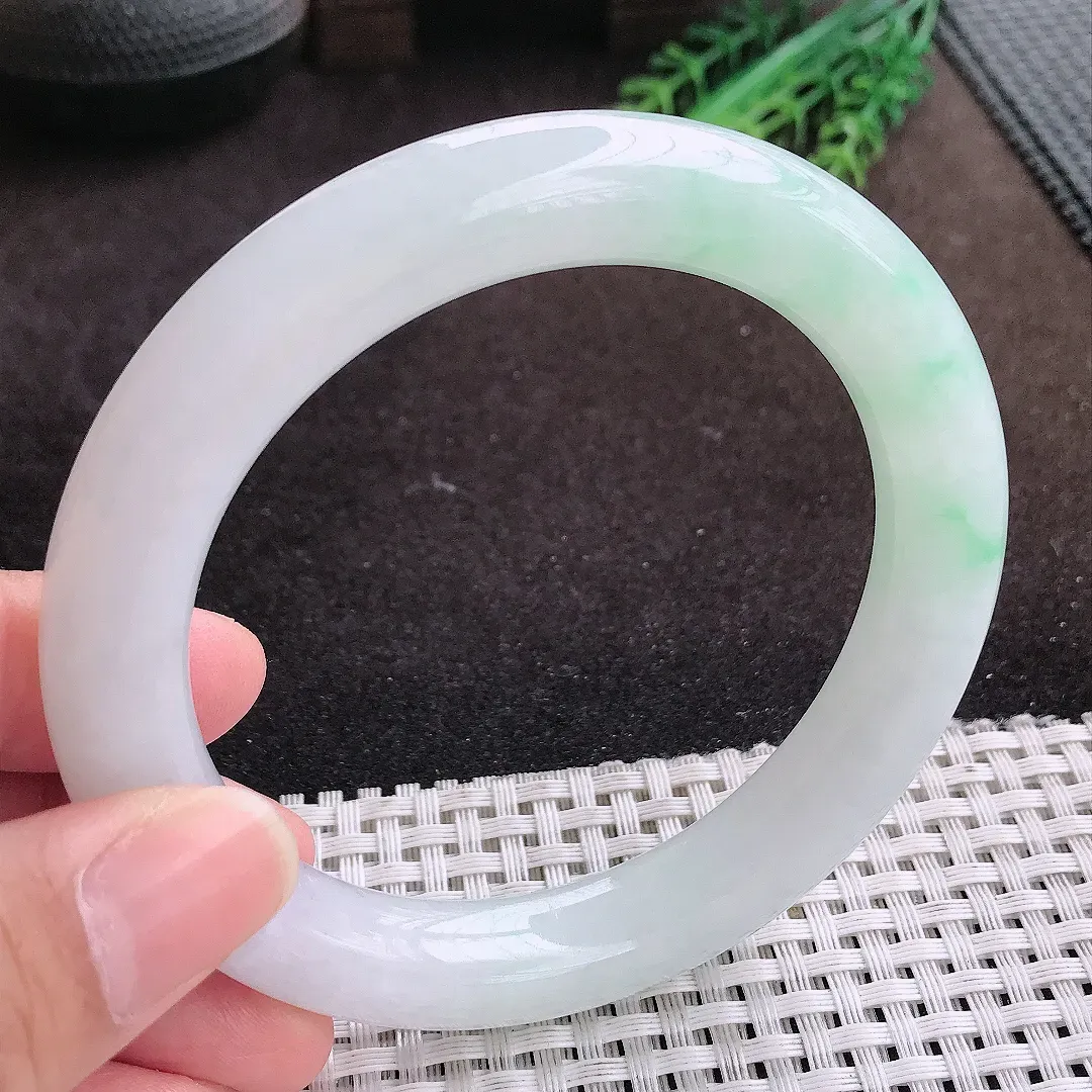 自然光61.5/10.8/11老坑冰润水灵飘绿圆条手镯大圈口翡翠玉镯手环
