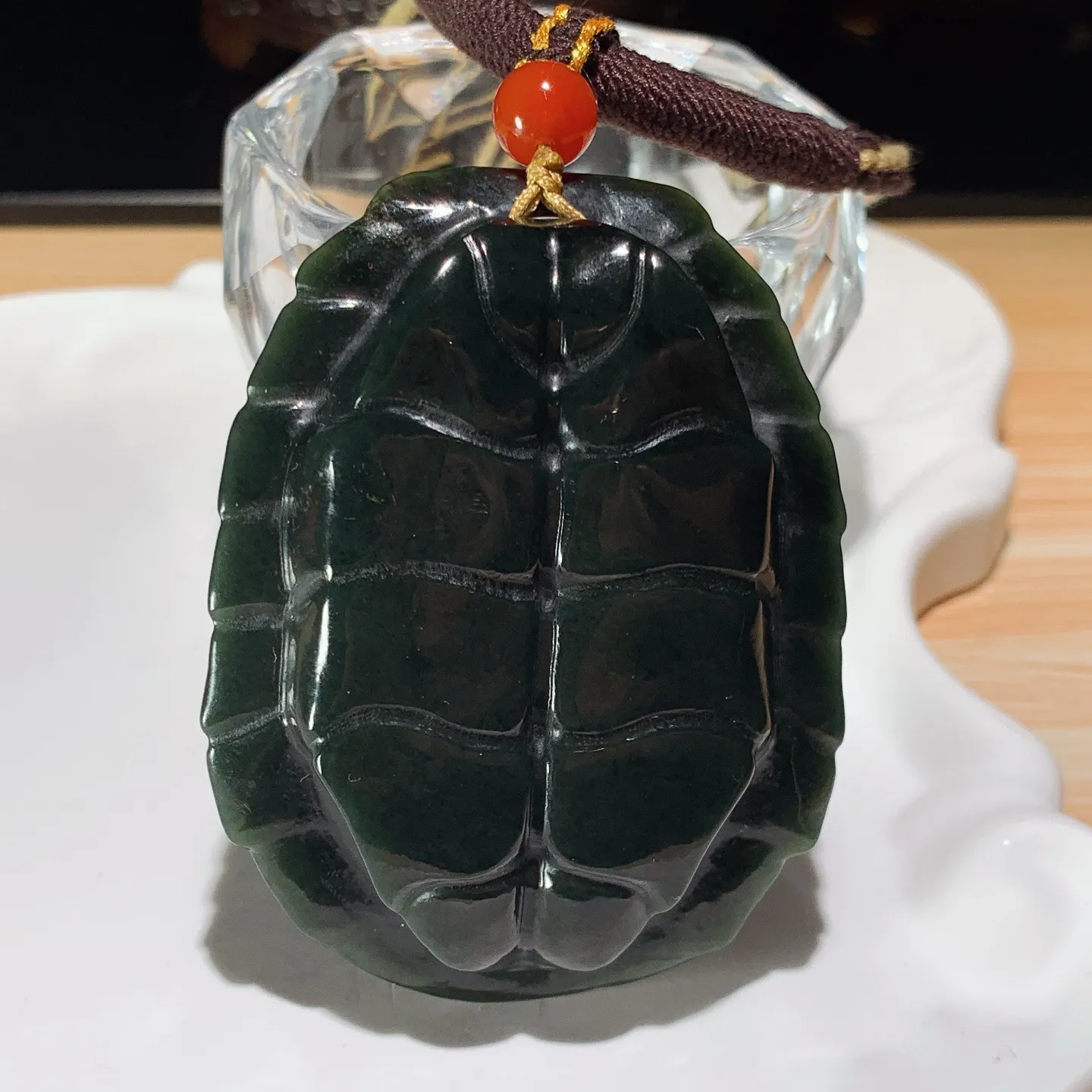 新疆和田玉墨玉富贵长寿龟背把件  尺寸67/50/25重107.5克 玉质细腻油润 底色纯净 脂粉好，品质好。lt251021