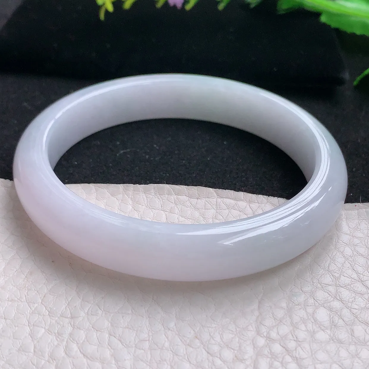 z大圈口61*11.8*8平安镯 天然缅甸翡翠白月光大气宽边玉手镯 珠宝玉手环