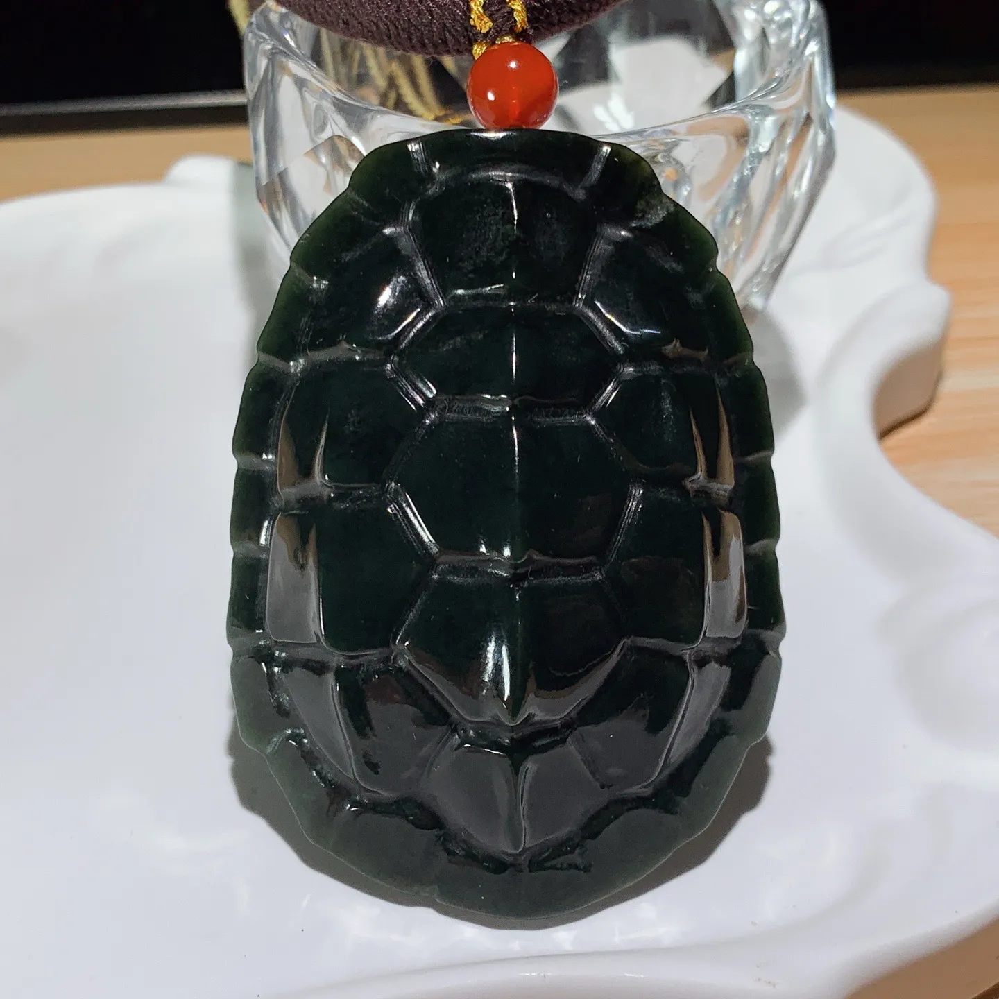 新疆和田玉墨玉富贵长寿龟背把件  尺寸67/50/25重107.5克 玉质细腻油润 底色纯净 脂粉好，品质好。lt251021