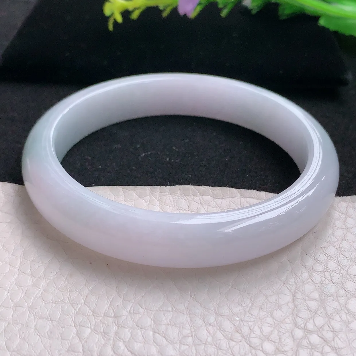 z大圈口61*11.8*8平安镯 天然缅甸翡翠白月光大气宽边玉手镯 珠宝玉手环