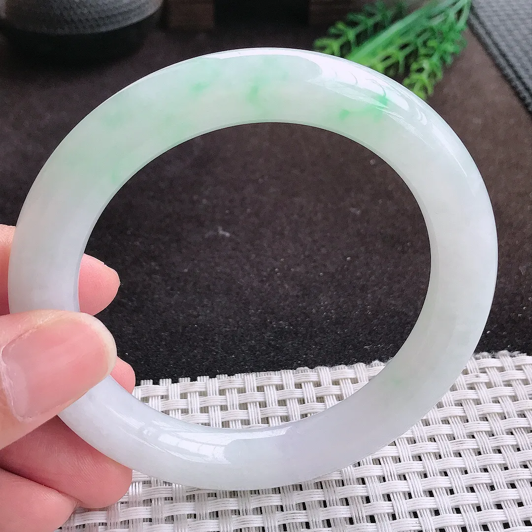 自然光61.5/10.8/11老坑冰润水灵飘绿圆条手镯大圈口翡翠玉镯手环