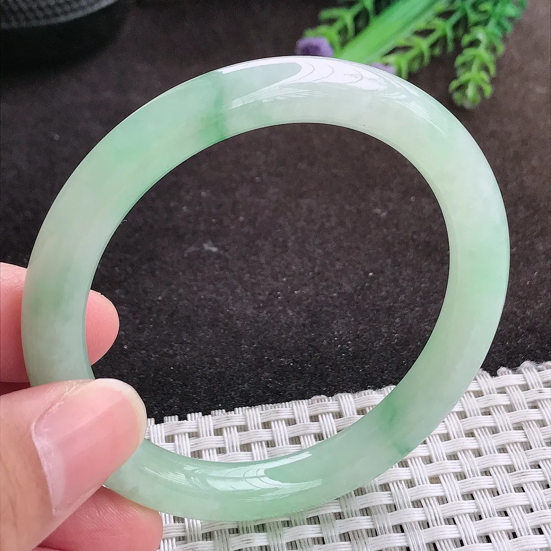 自然光55.5/8.6/8.4老坑冰润起胶冰晴绿圆条手镯翡翠玉镯手环