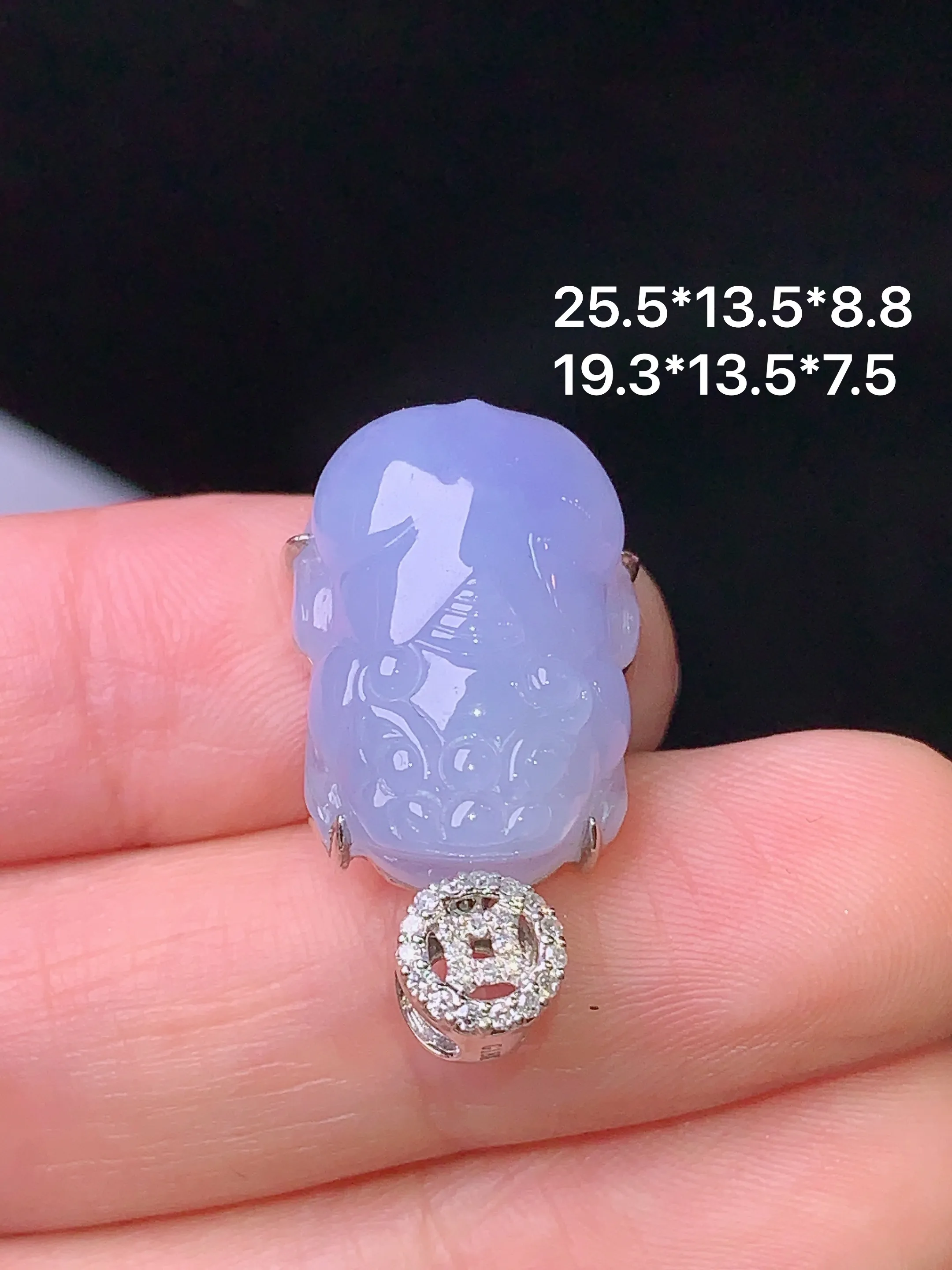 18k金钻镶嵌紫罗兰貔貅吊坠 玉质细腻 水润亮眼 整体尺寸25.5*13.5*8.8