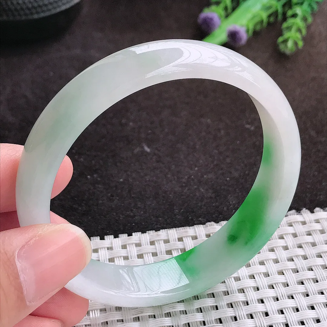 自然光58/13.6/6.3老坑精美冰润飘阳绿手镯宽边翡翠玉镯手环