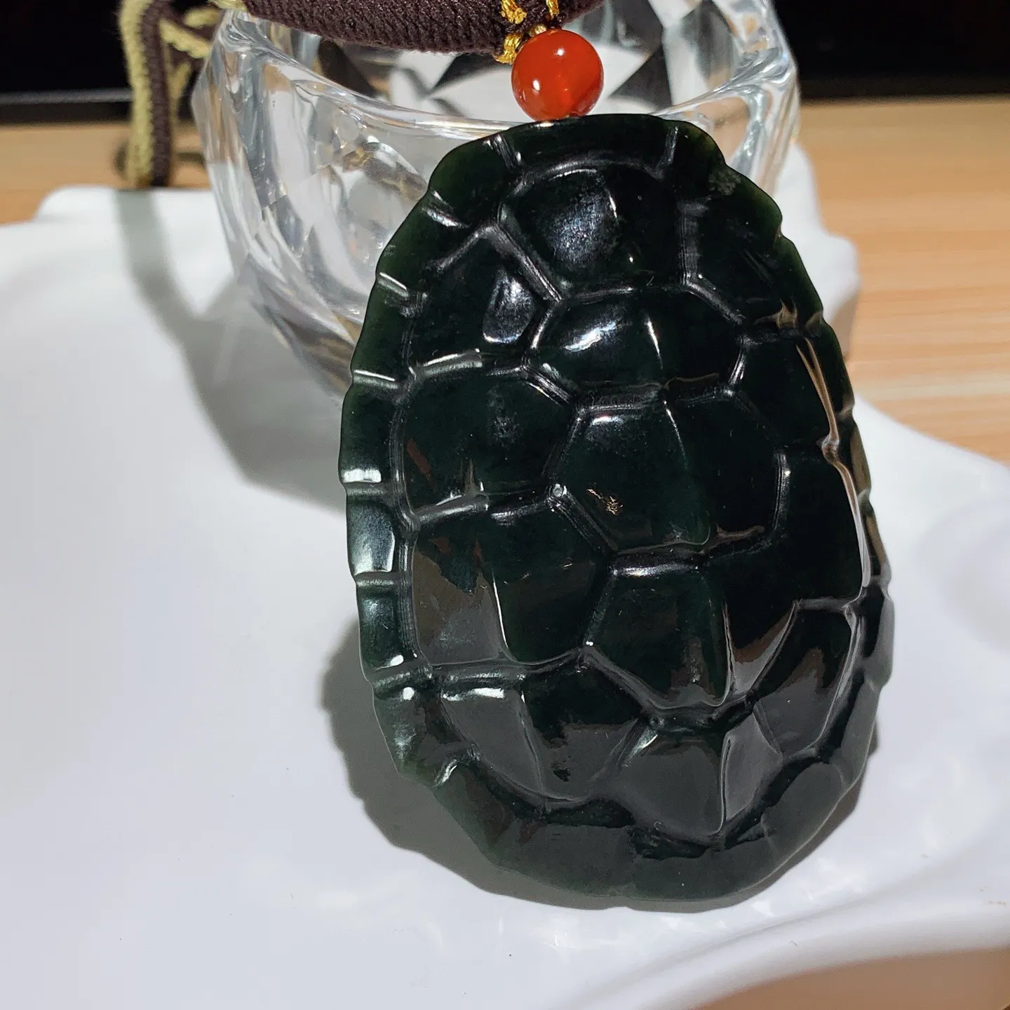 新疆和田玉墨玉富贵长寿龟背把件  尺寸67/50/25重107.5克 玉质细腻油润 底色纯净 脂粉好，品质好。lt251021