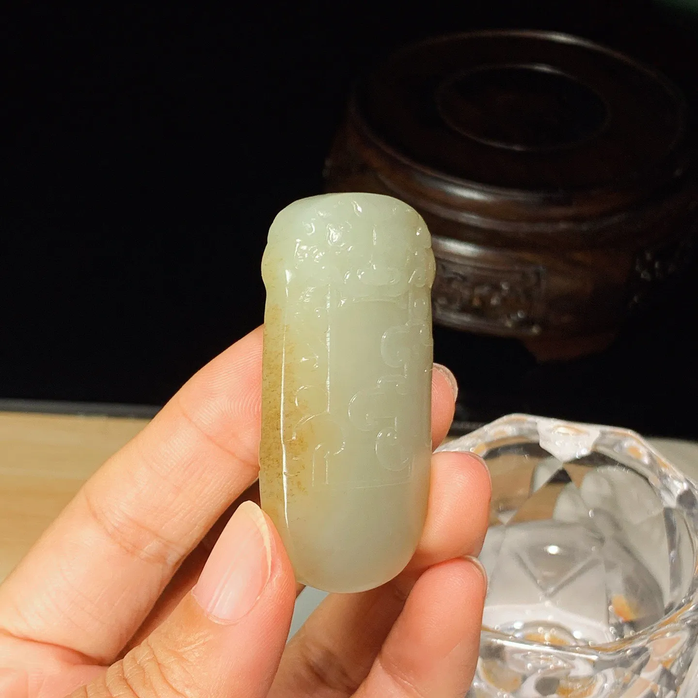 和田玉白玉糖料守护牌子挂件  尺寸54/26/12重35.5克 玉质细腻油润 底色纯净 脂粉好，品质好。lt251021