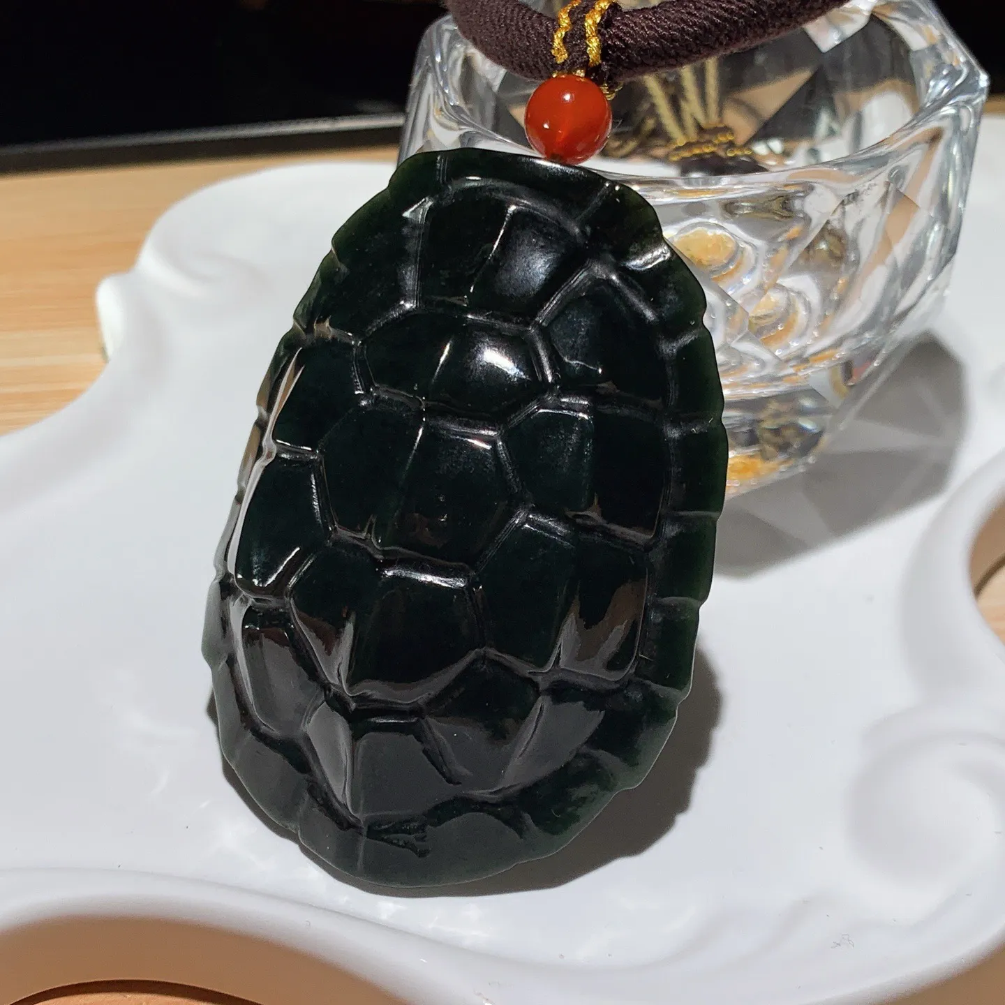 新疆和田玉墨玉富贵长寿龟背把件  尺寸67/50/25重107.5克 玉质细腻油润 底色纯净 脂粉好