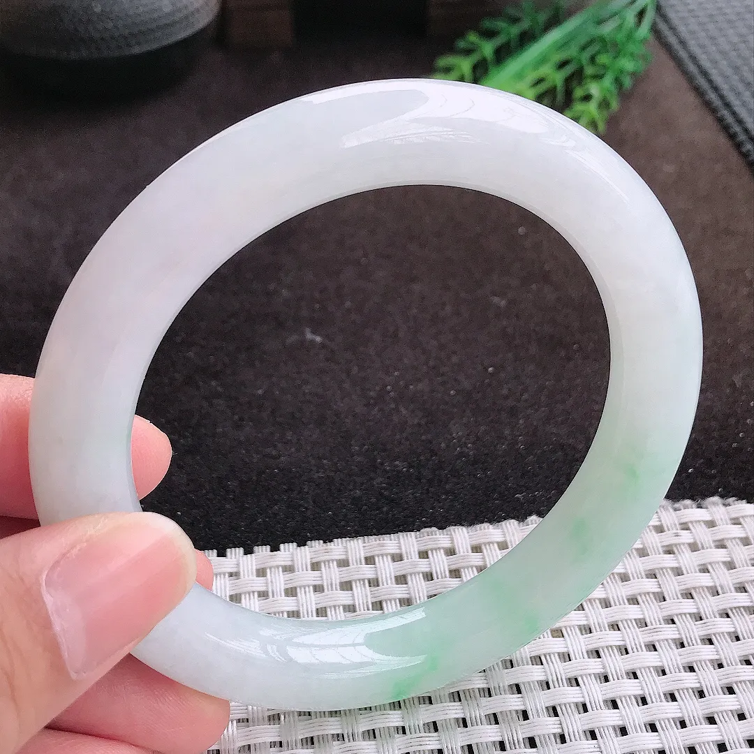自然光61.5/10.8/11老坑冰润水灵飘绿圆条手镯大圈口翡翠玉镯手环