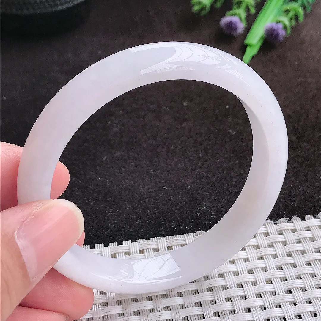 自然光55.8/11/6.6老坑秀气温润白净手镯宽边翡翠玉镯手环