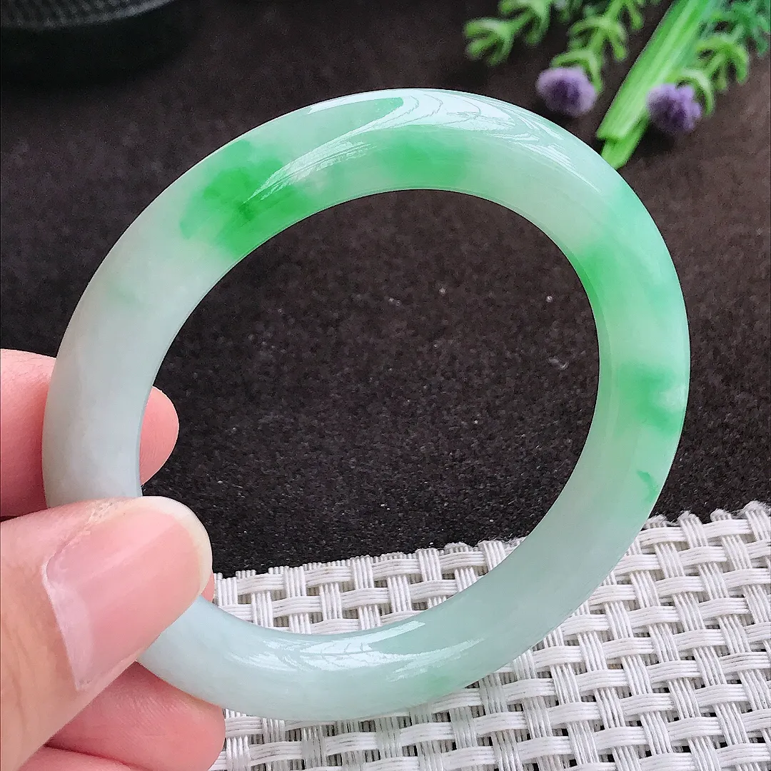 自然光51.5/8.5/9.5小圈口老坑精美冰润飘阳绿圆条手镯翡翠玉镯手环