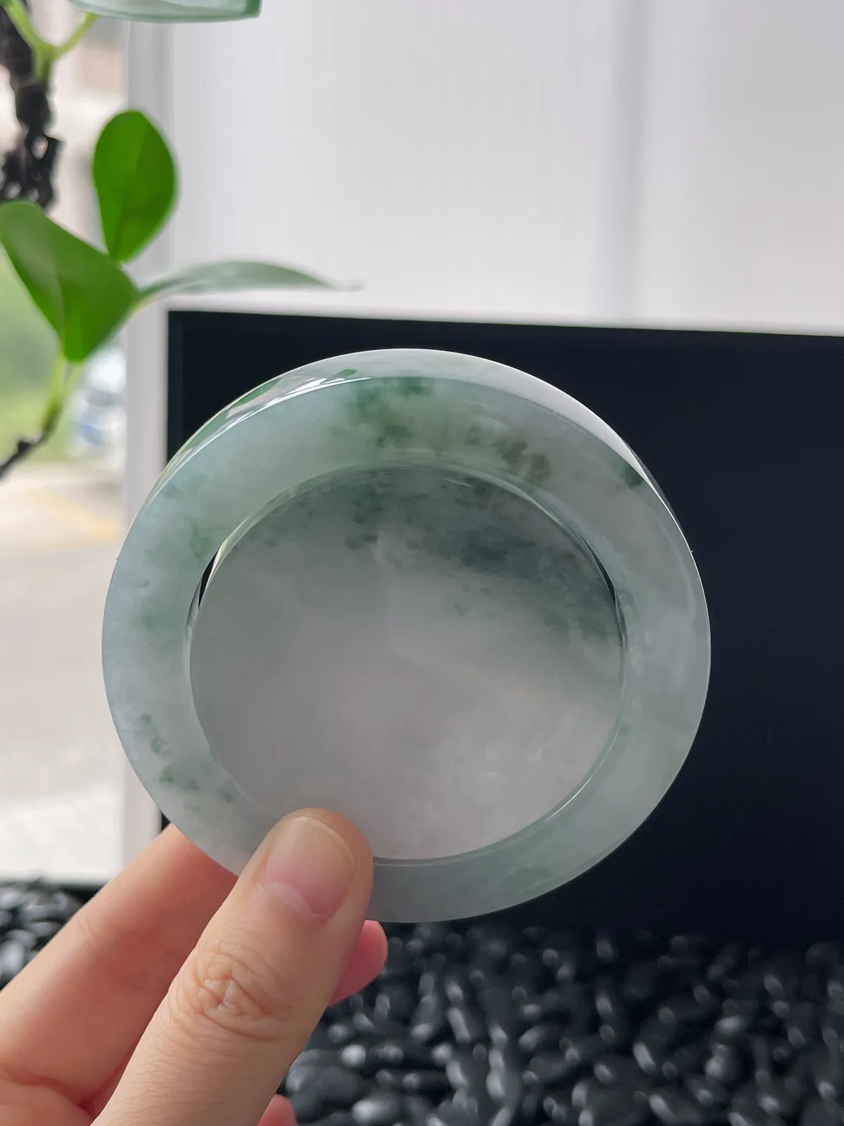 翡翠镯饼，⭕️正圈最大做57，圆条最大做53；最小做53