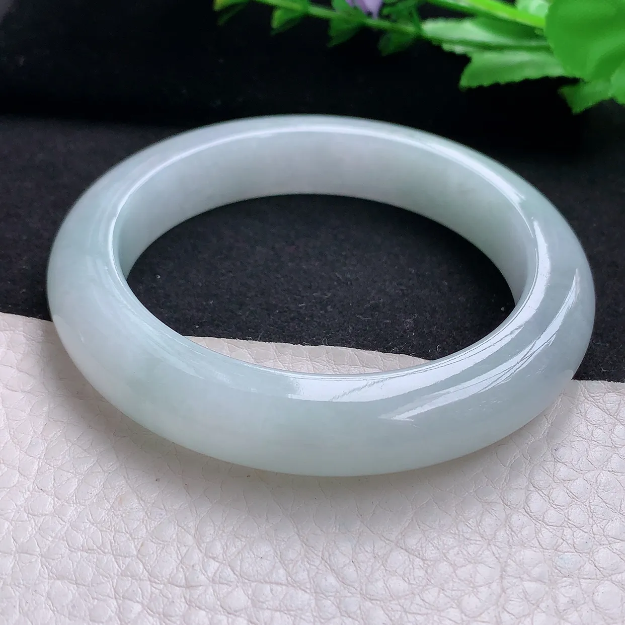 z自然光58*11.8*10平安镯 天然缅甸翡翠清新厚装正圈珠宝玉手镯