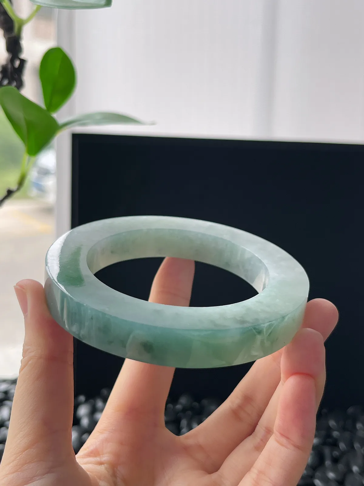 翡翠毛坯，⭕️正圈最大做66，圆条最大做62；最小做57.4