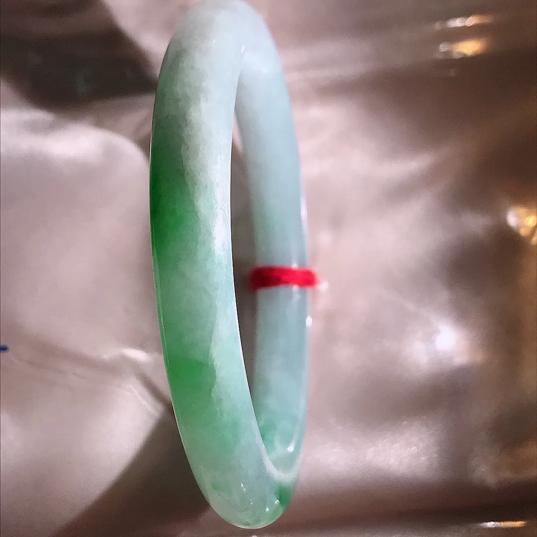 自然光51.5/8.5/9.5小圈口老坑精美冰润飘阳绿圆条手镯翡翠玉镯手环