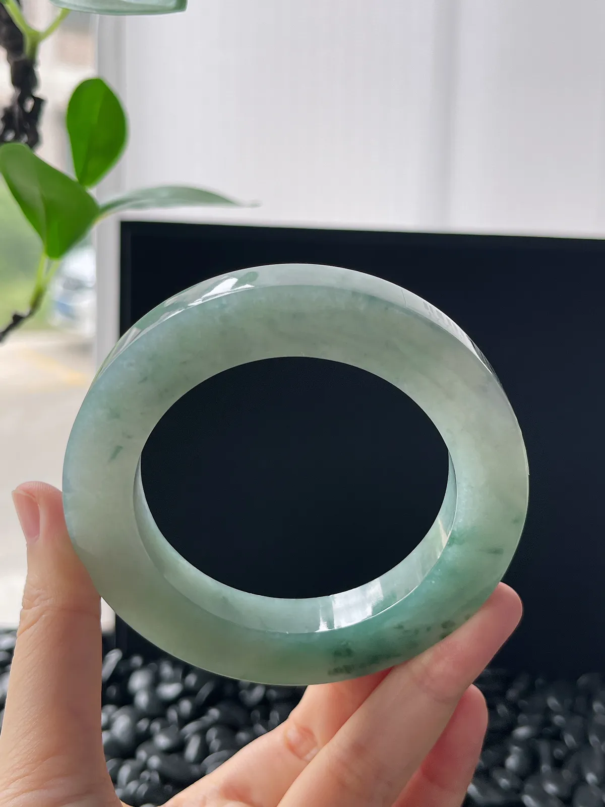 翡翠毛坯，⭕️正圈最大做66，圆条最大做62；最小做57.4