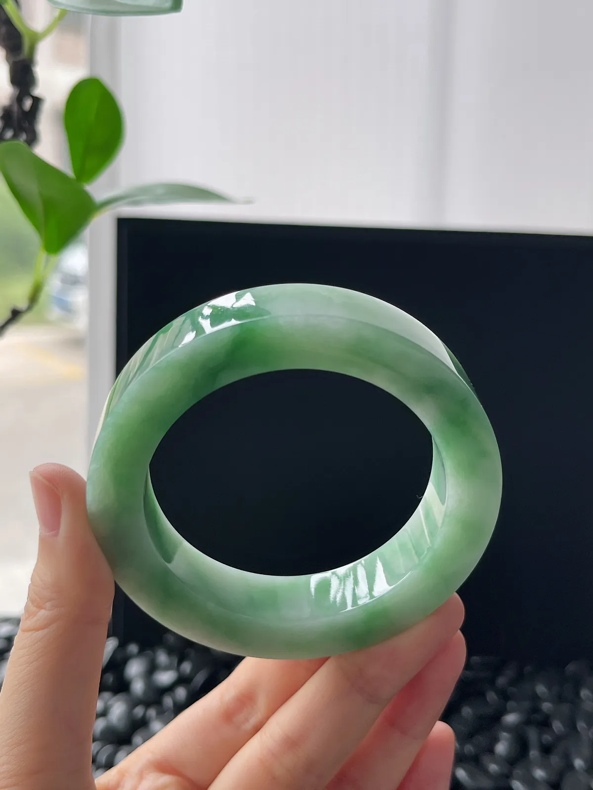 翡翠镯饼，⭕️正圈最大做54；最小做51.5